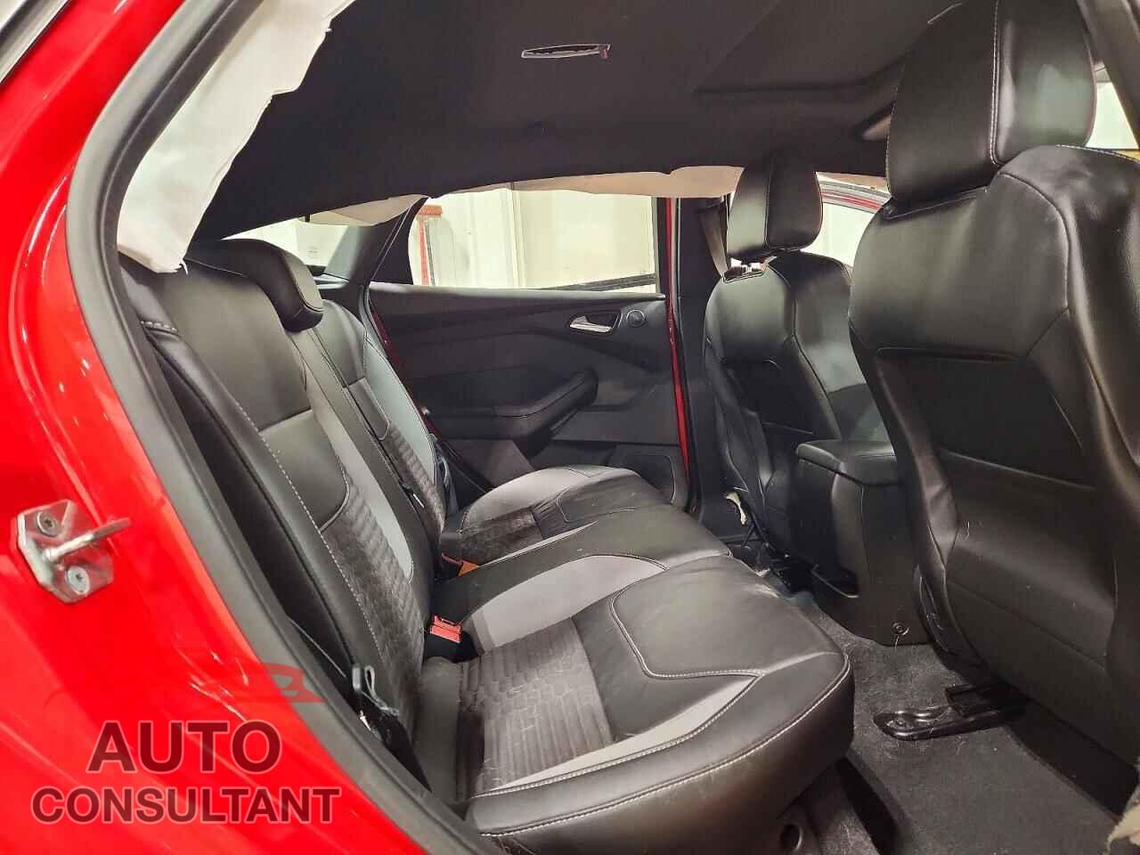 FORD FOCUS 2016 - 1FADP3L94GL377678