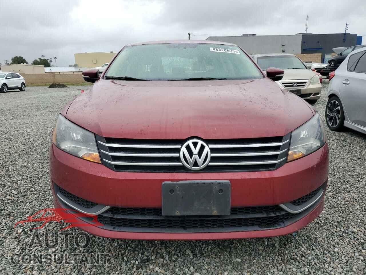 VOLKSWAGEN PASSAT 2015 - 1VWAT7A37FC011935