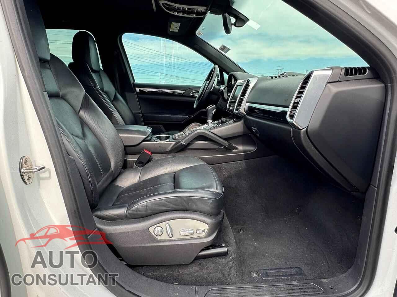 PORSCHE CAYENNE 2014 - WP1AA2A28ELA02404