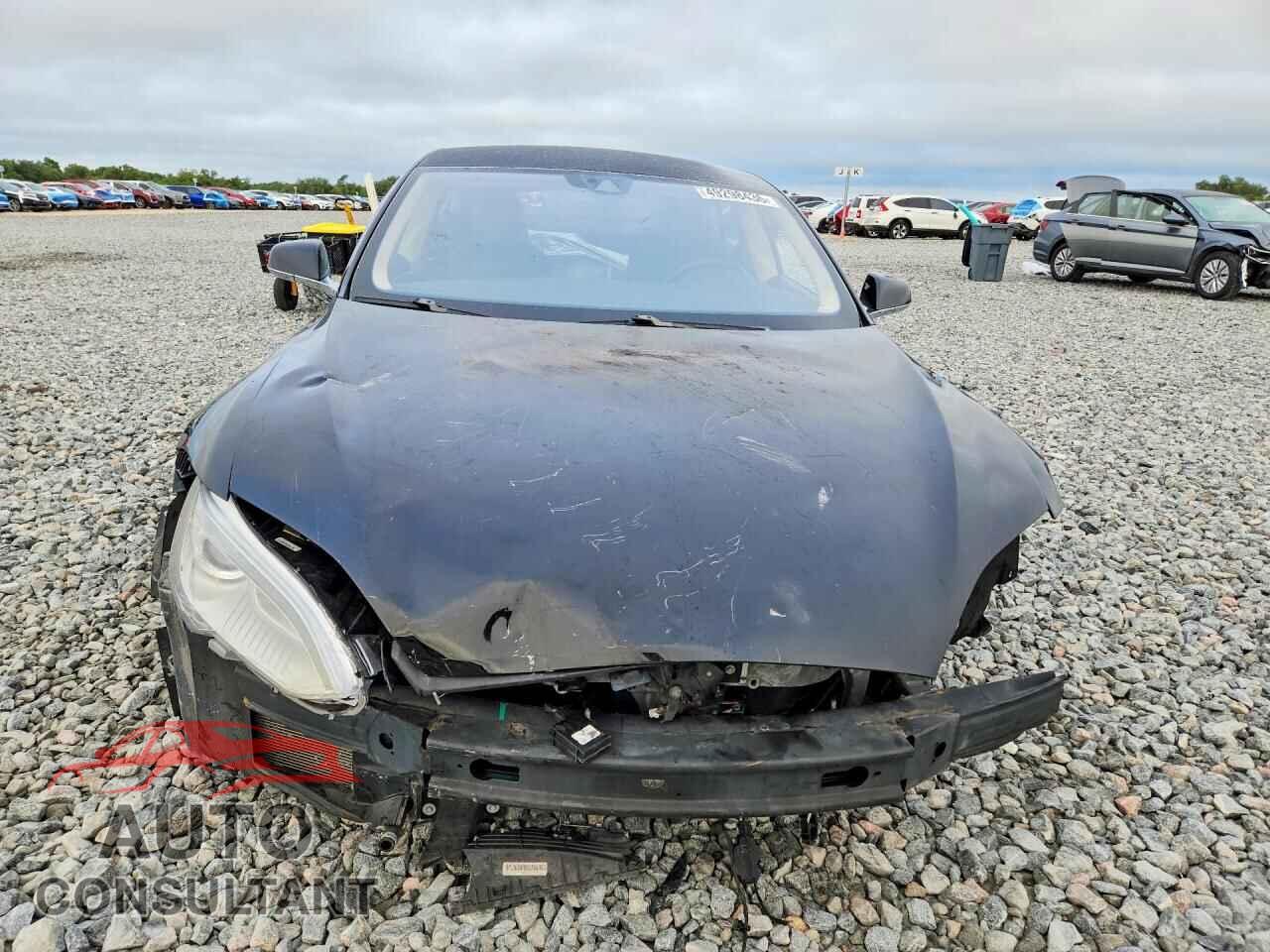 TESLA MODEL S 2015 - 5YJSA1E12FF115822