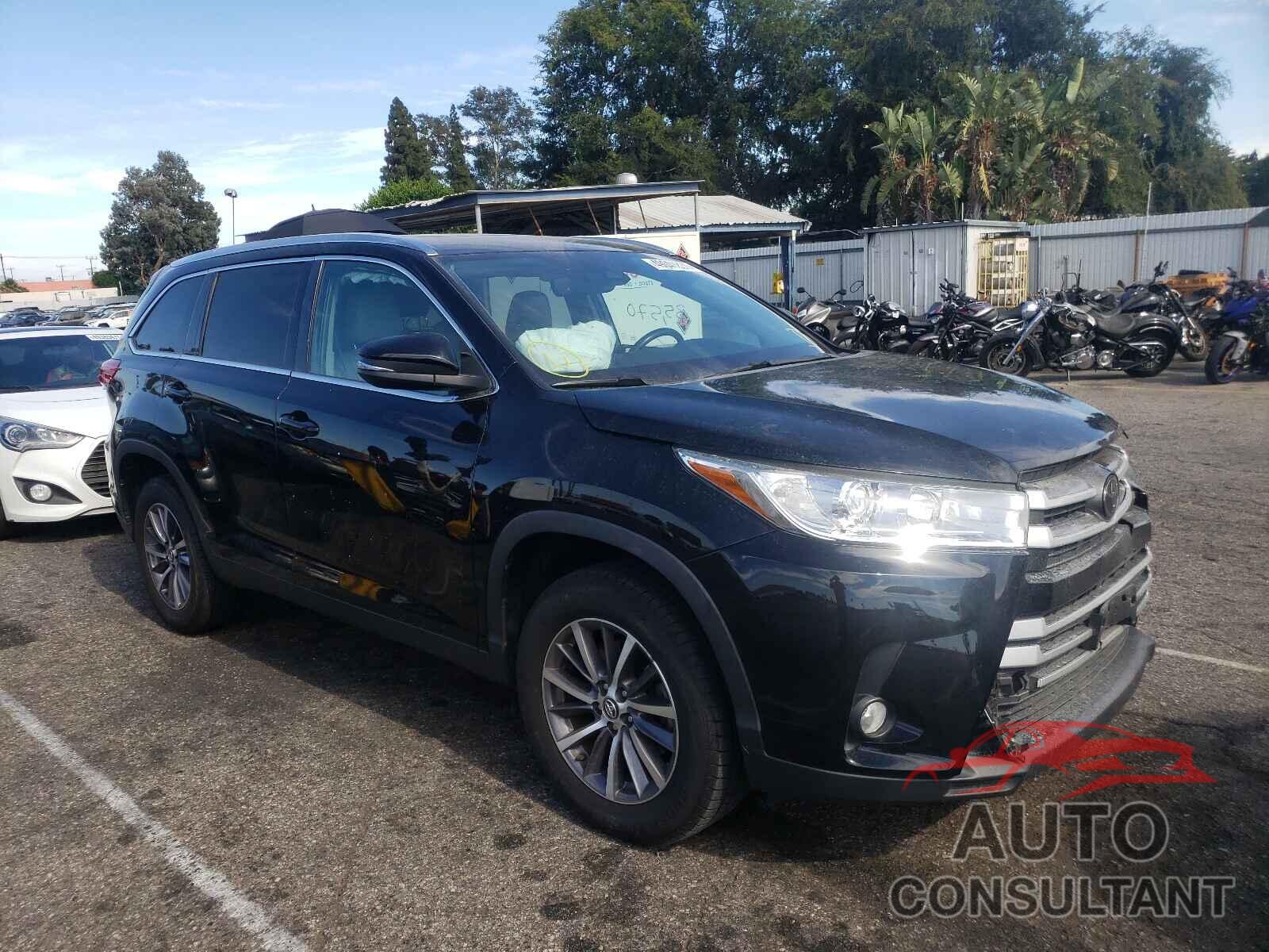 TOYOTA HIGHLANDER 2019 - 5TDKZRFH2KS560134