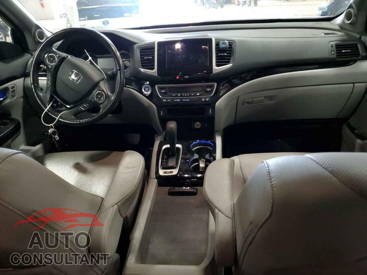 HONDA RIDGELINE 2018 - 5FPYK3F79JB014749
