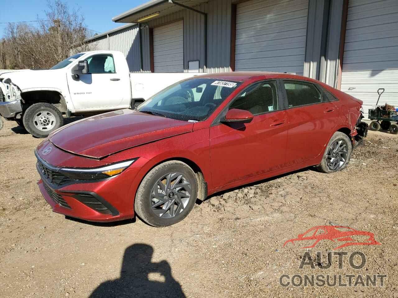HYUNDAI ELANTRA 2024 - KMHLM4DJ5RU096026