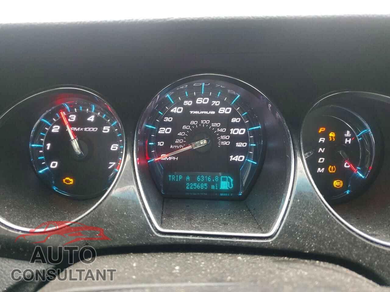 FORD TAURUS 2011 - 1FAHP2FW7BG125342