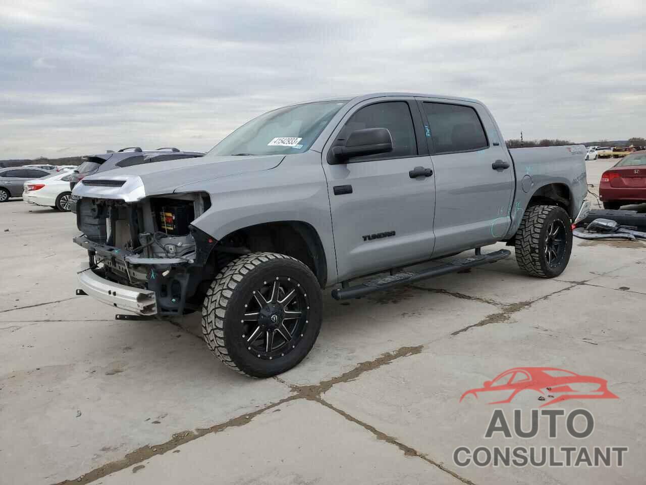 TOYOTA TUNDRA 2020 - 5TFDY5F14LX881207