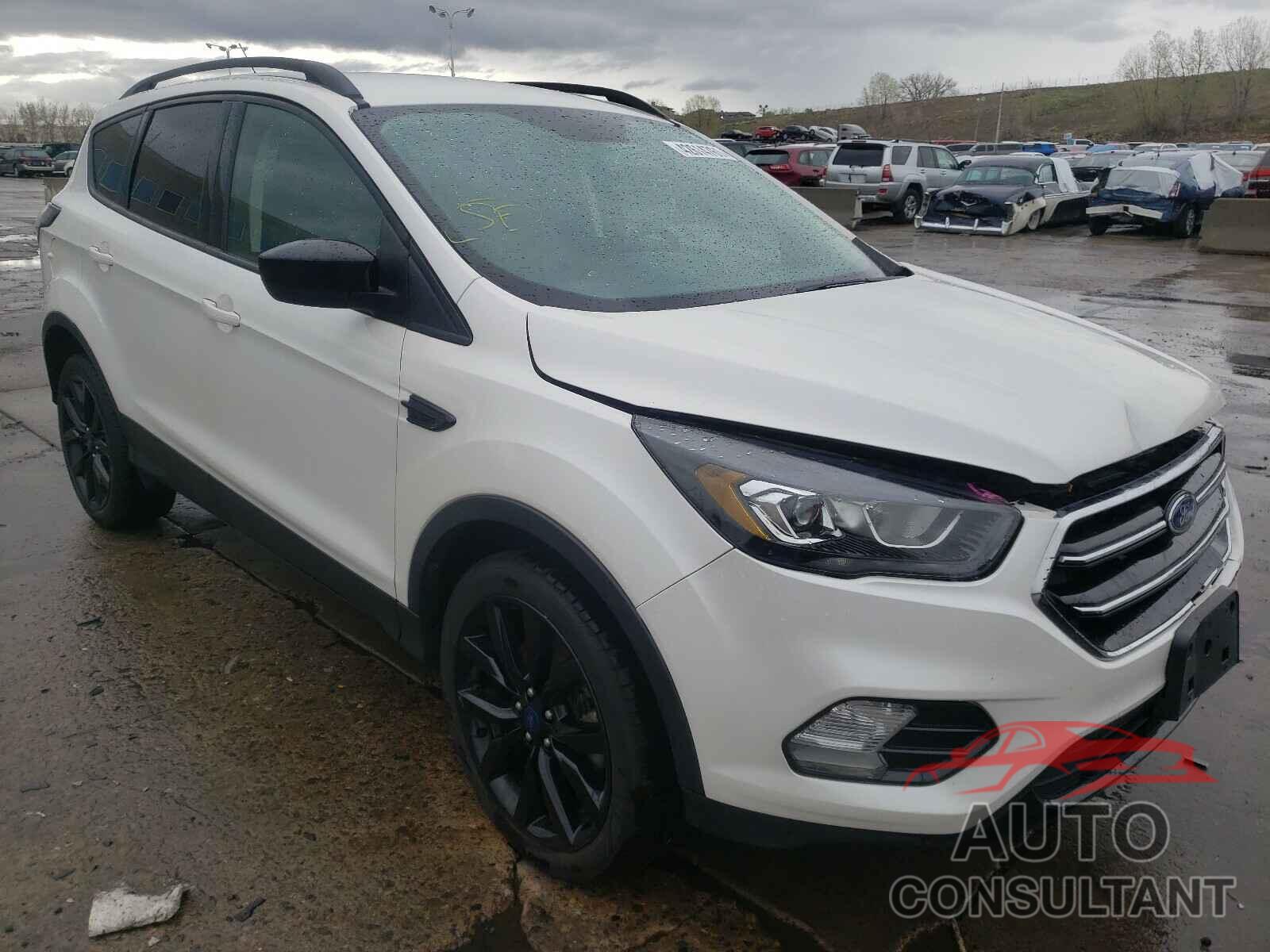FORD ESCAPE 2017 - 1FMCU9GD0HUB15583