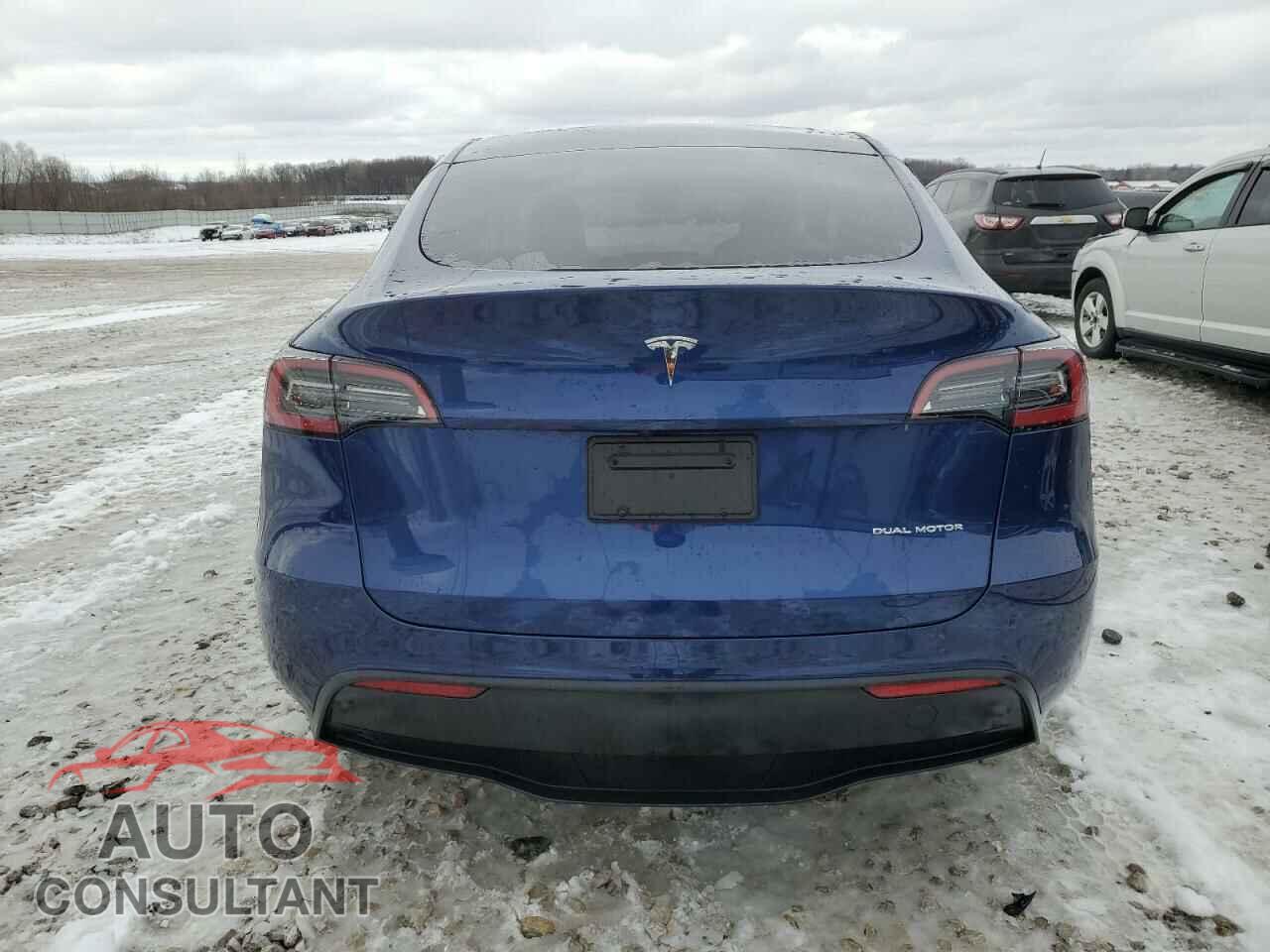 TESLA MODEL Y 2023 - 7SAYGDEE6PF817224