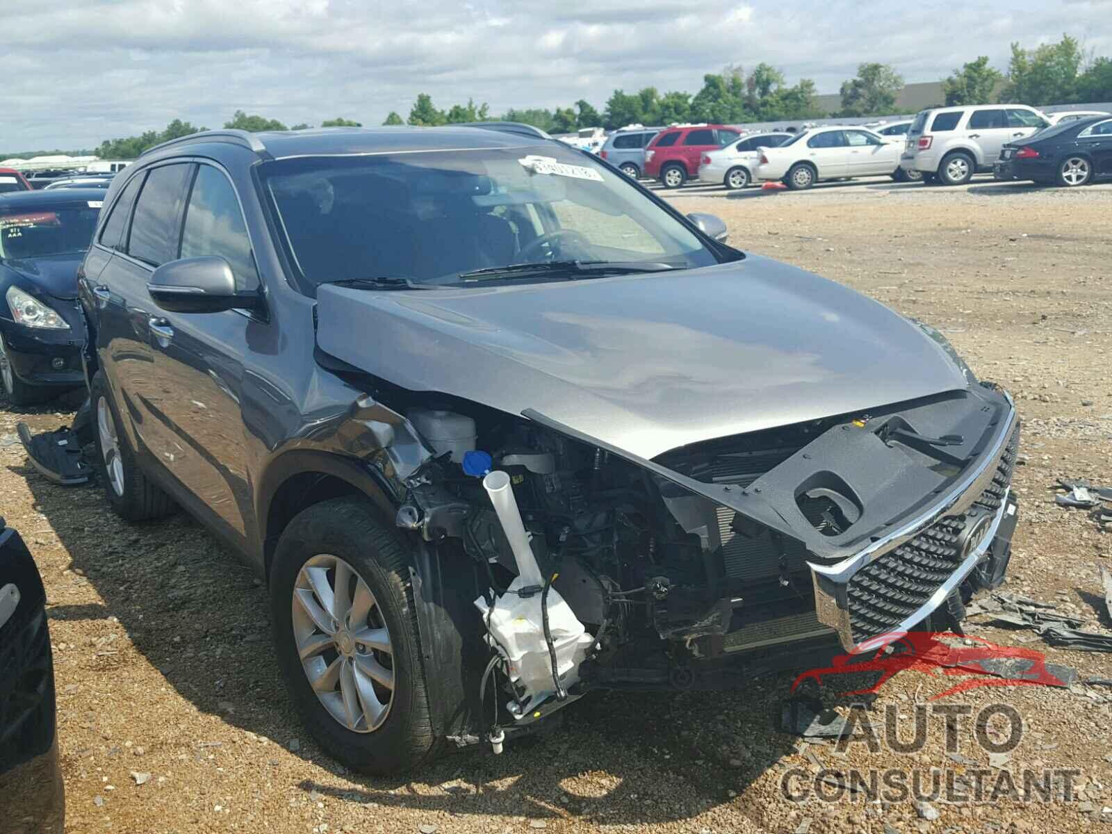 KIA SORENTO LX 2018 - 5XYPG4A31JG382688