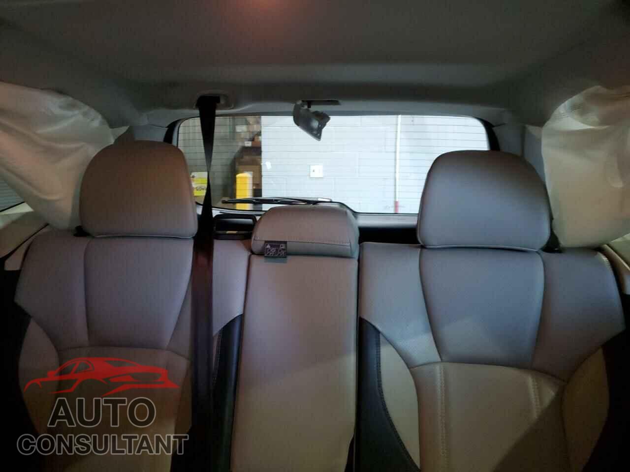 SUBARU FORESTER 2019 - JF2SKAUC3KH510135