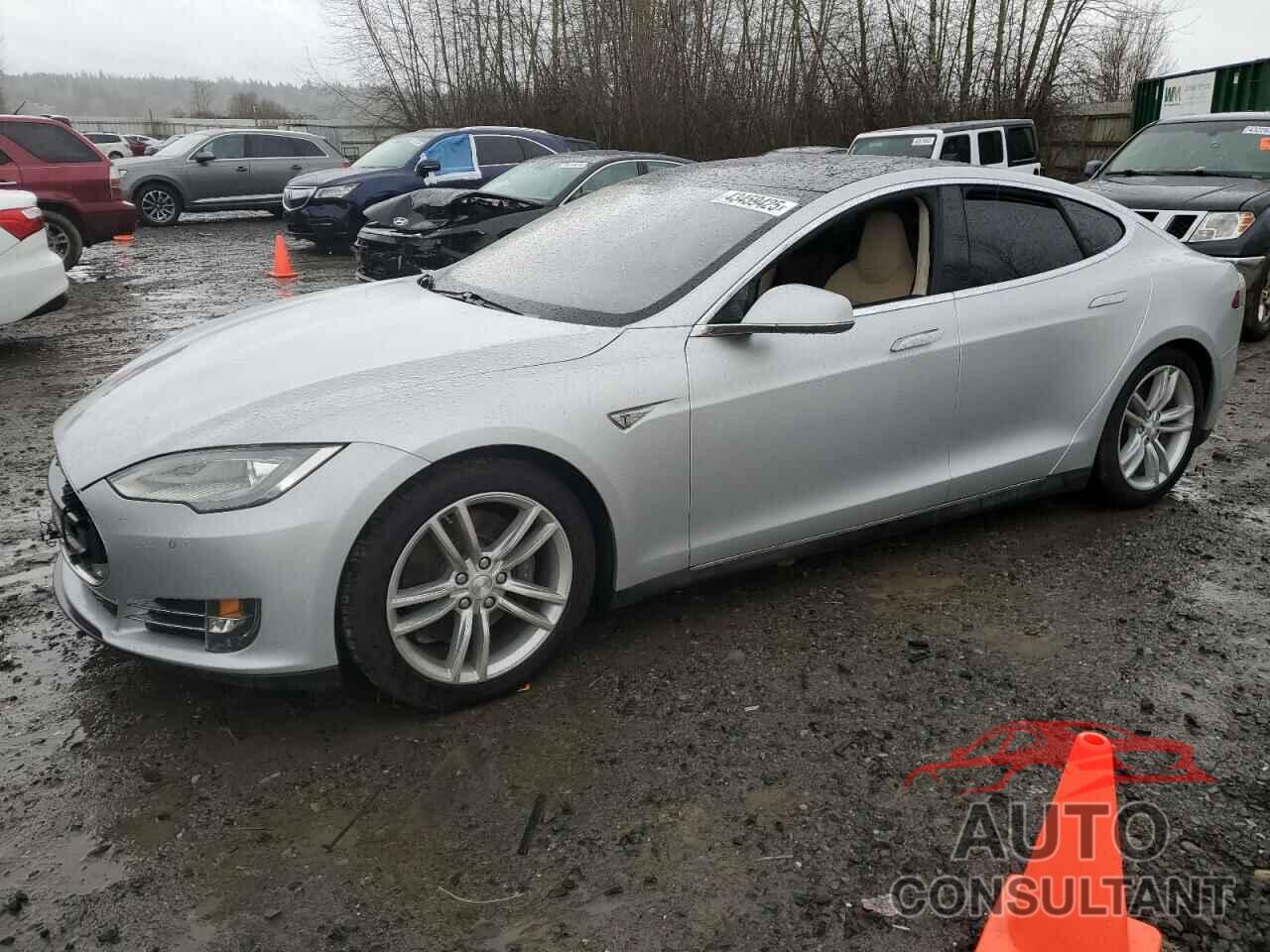 TESLA MODEL S 2013 - 5YJSA1DN9DFP27145