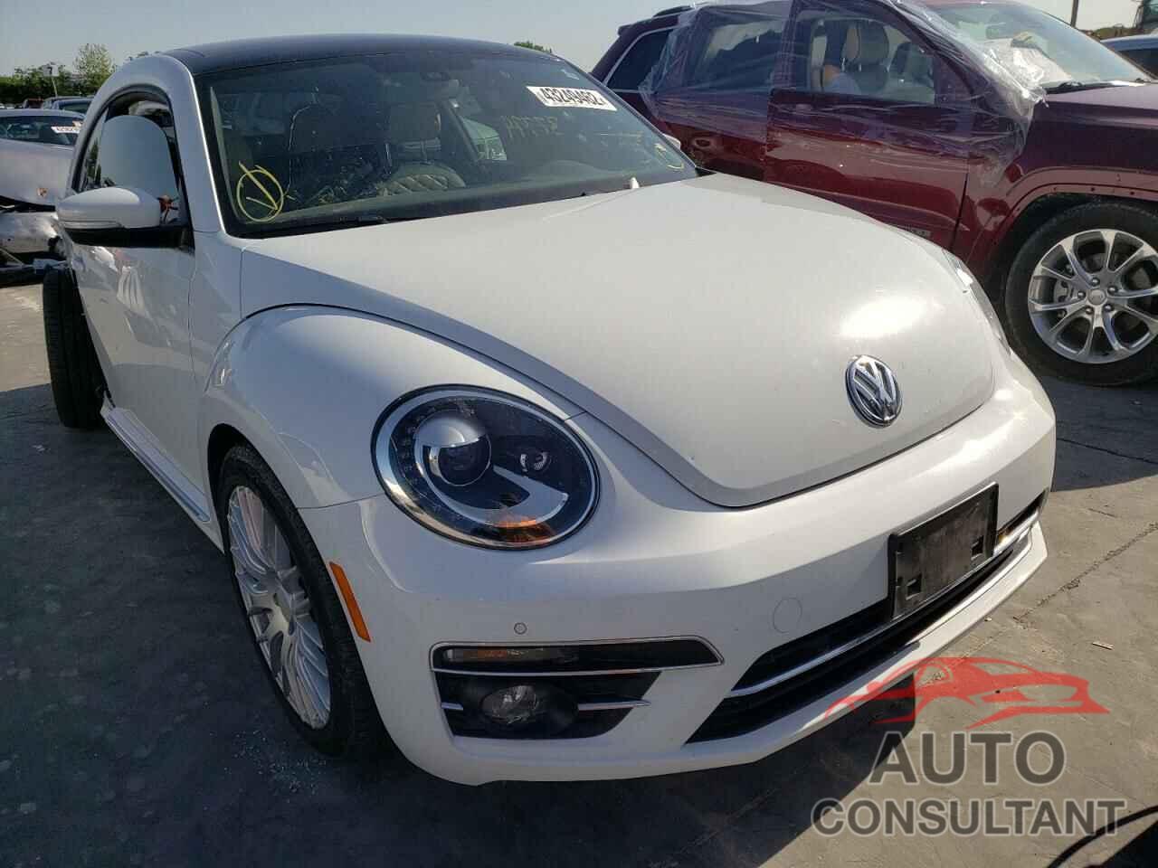 VOLKSWAGEN BEETLE 2019 - 3VWFD7AT7KM702250