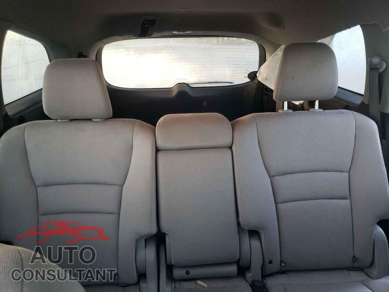 HONDA PILOT 2017 - 5FNYF6H18HB061806