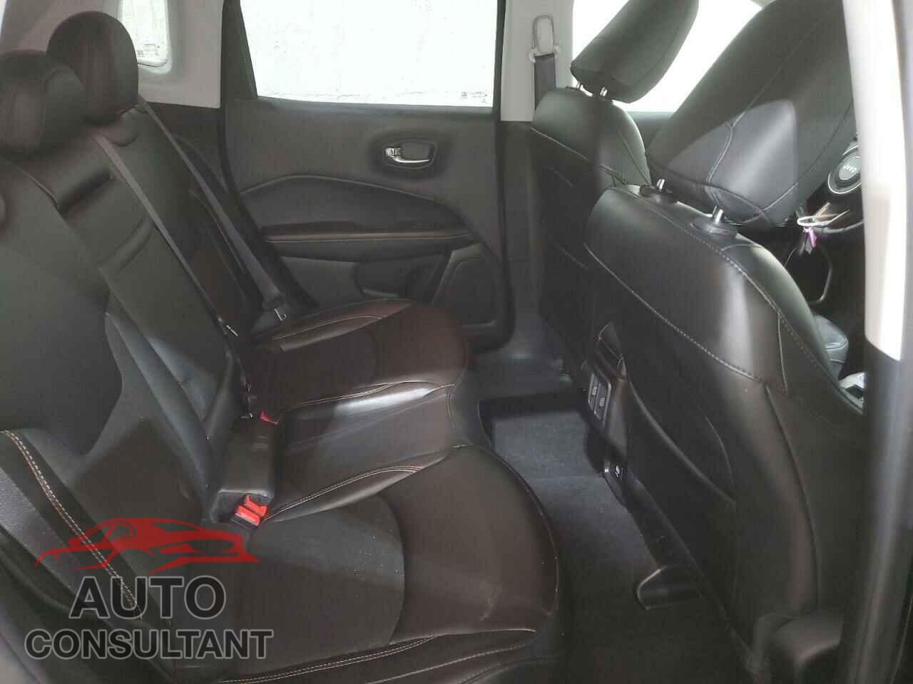 JEEP COMPASS 2020 - 3C4NJDBB5LT101079