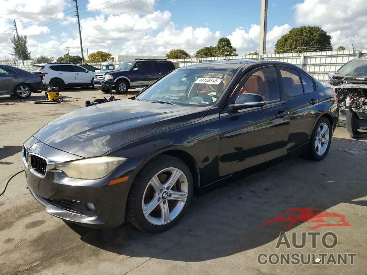 BMW 3 SERIES 2013 - WBA3A5G56DNP24399