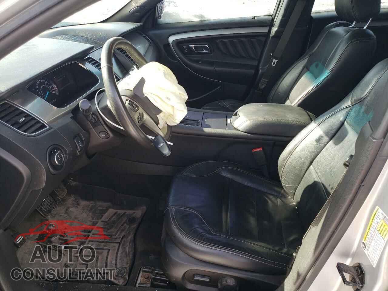 FORD TAURUS 2015 - 1FAHP2E83FG188074