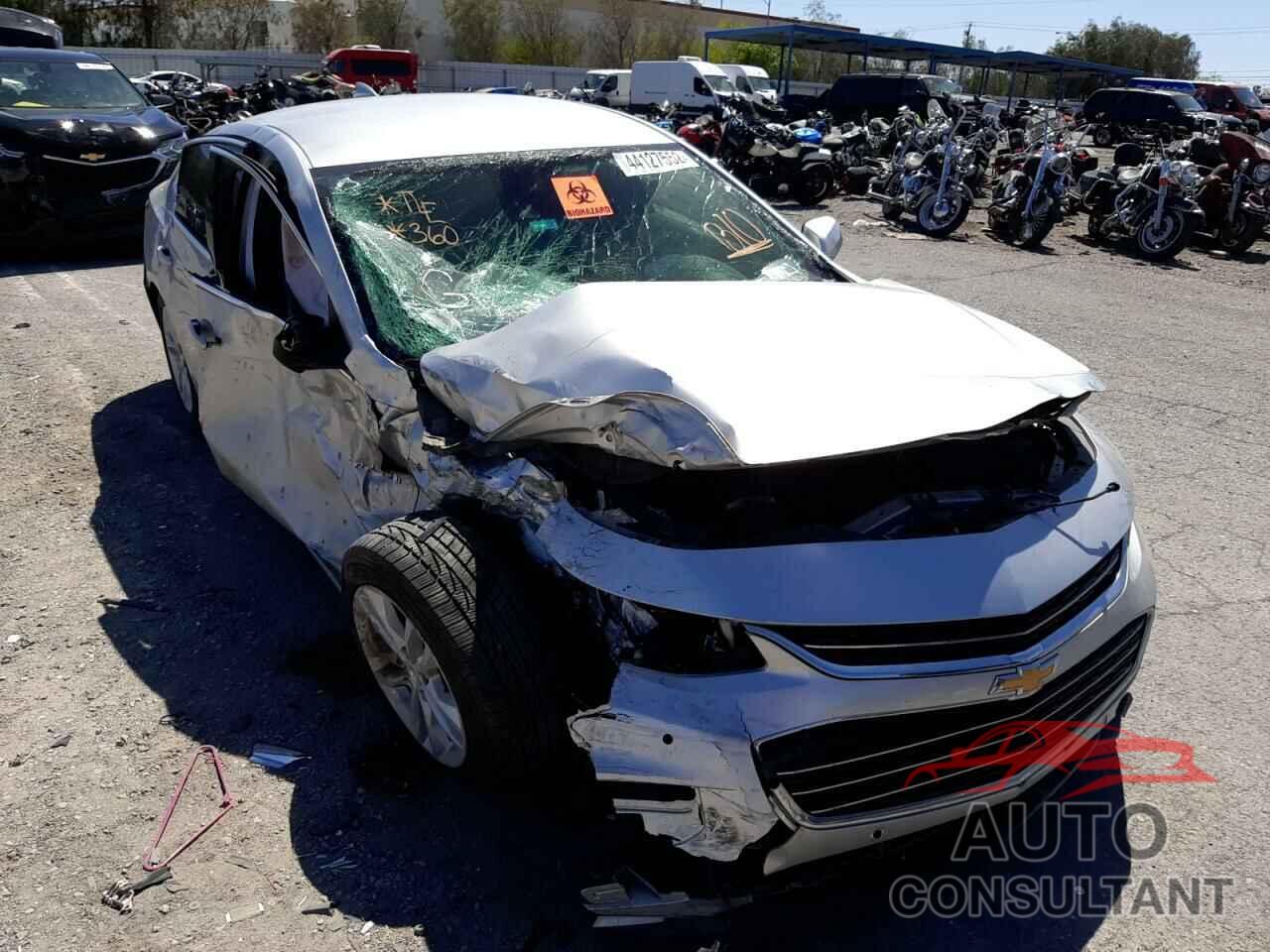 CHEVROLET MALIBU 2017 - 1G1ZE5ST4HF113786