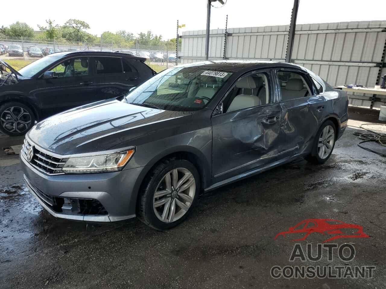 VOLKSWAGEN PASSAT 2017 - 1VWGT7A35HC006245