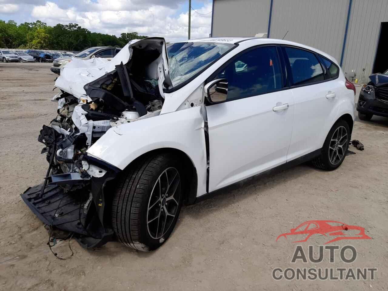 FORD FOCUS 2018 - 1FADP3M2XJL246912