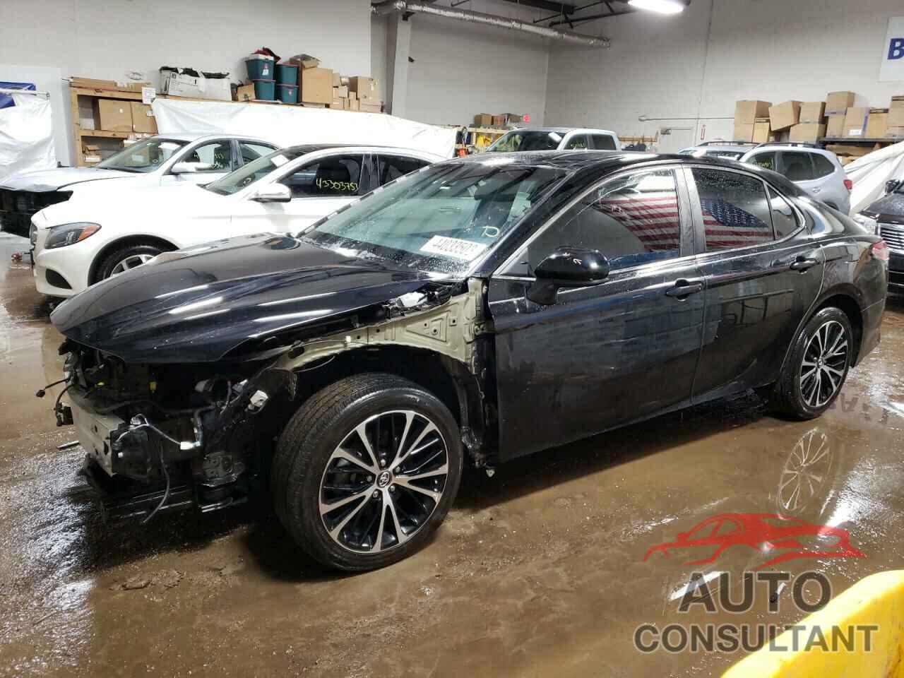 TOYOTA CAMRY 2018 - 4T1B11HKXJU559966