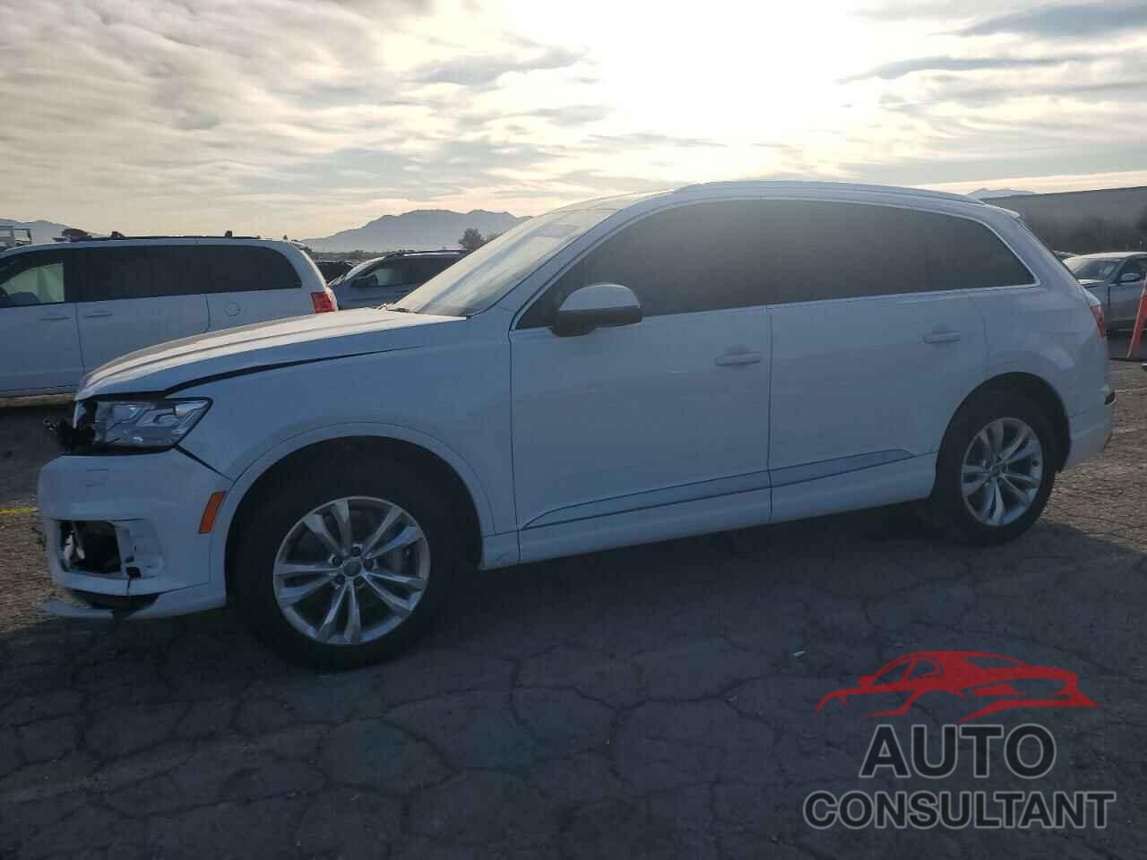 AUDI Q7 2018 - WA1LHAF76JD008057