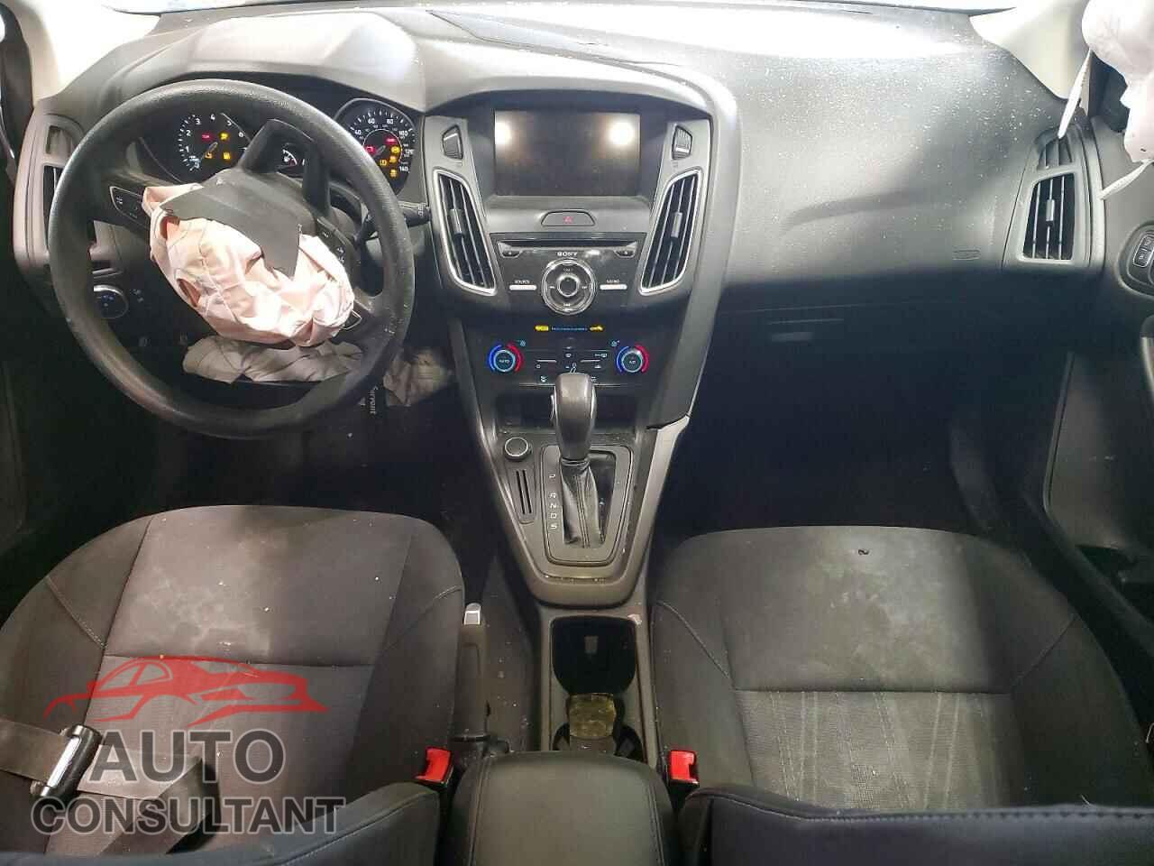 FORD FOCUS 2017 - 1FADP3M24HL248794