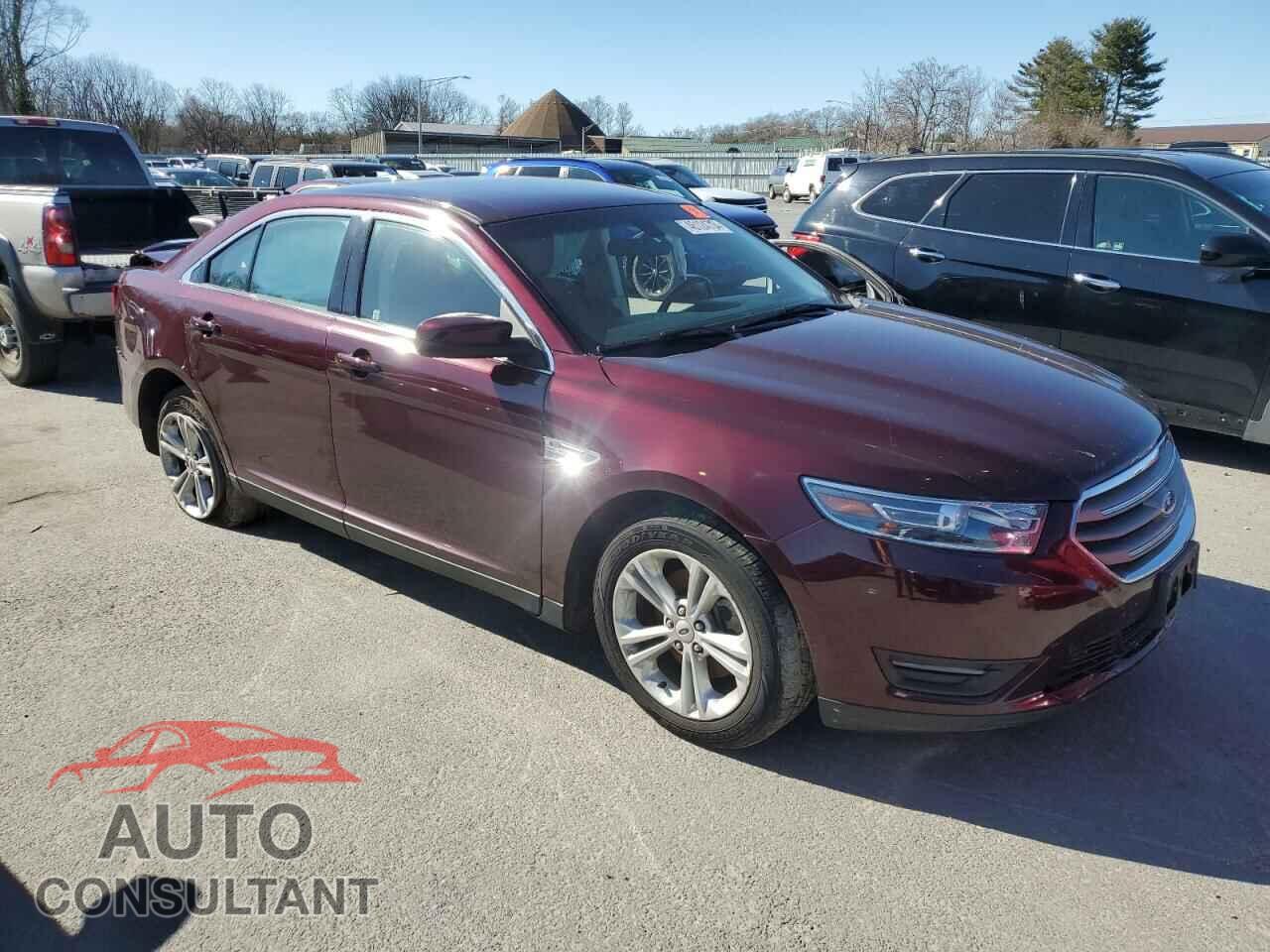 FORD TAURUS 2019 - 1FAHP2E82KG102604