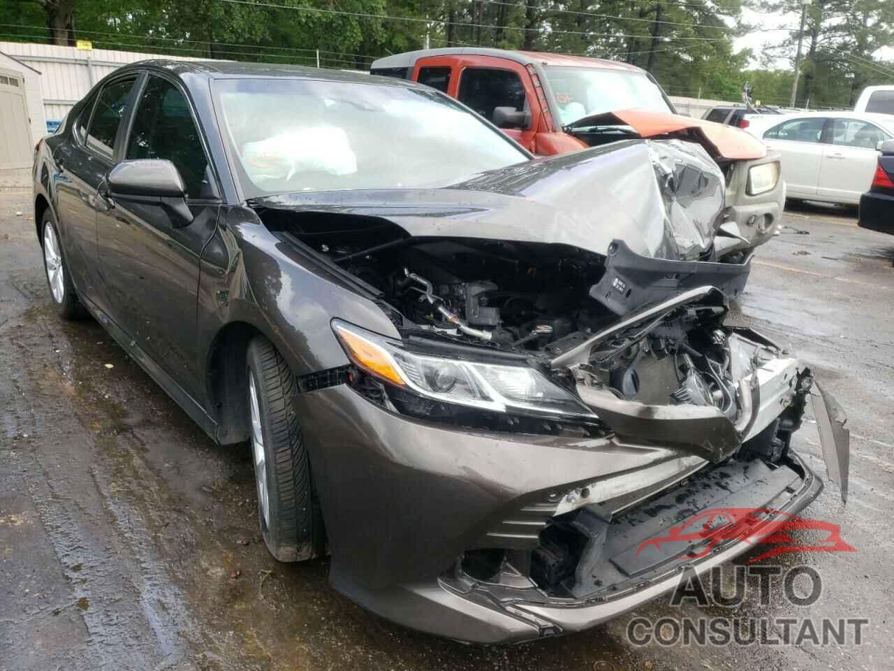 TOYOTA CAMRY 2018 - 4T1B11HK6JU516080