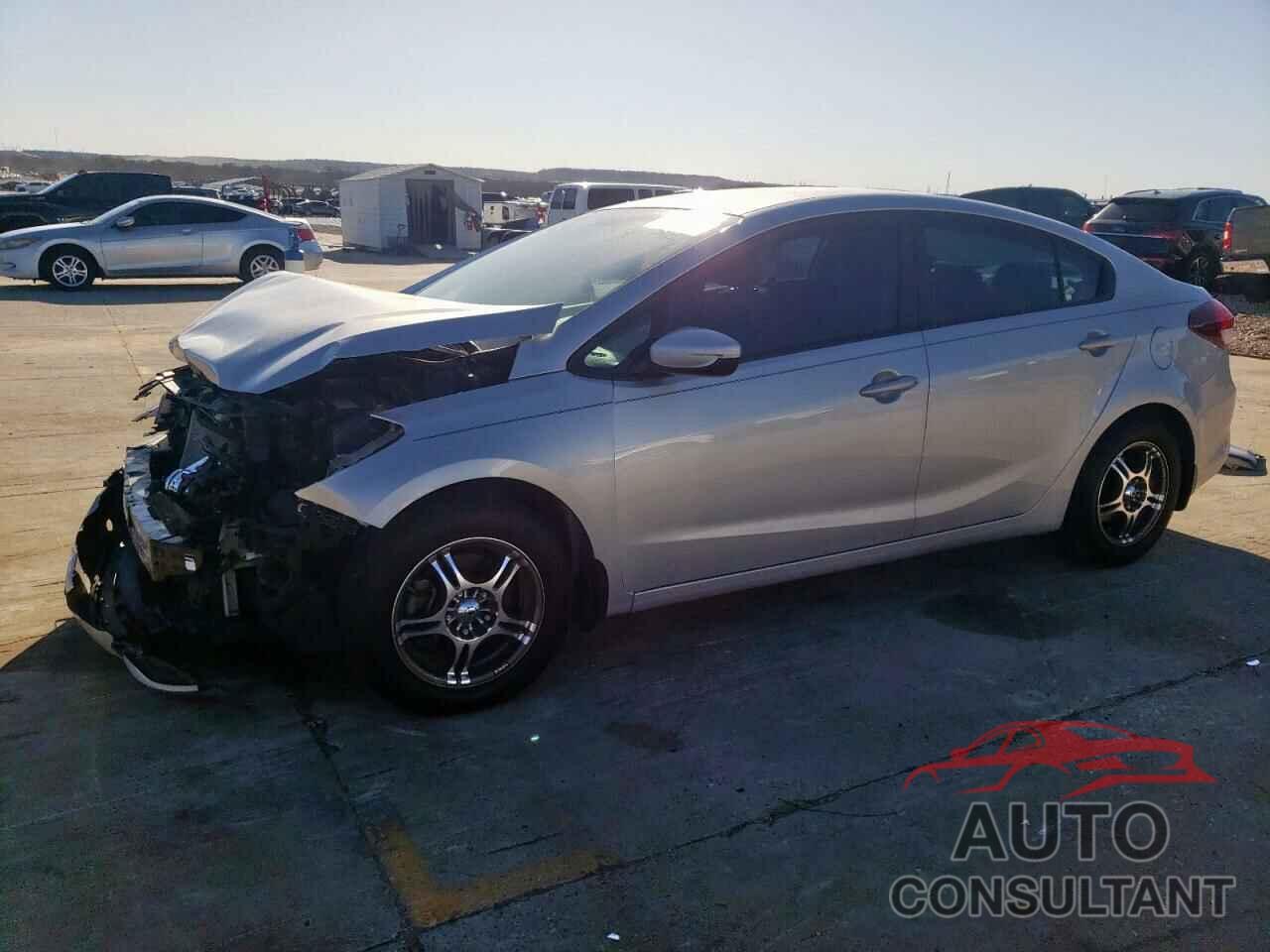 KIA FORTE 2017 - 3KPFK4A73HE016526