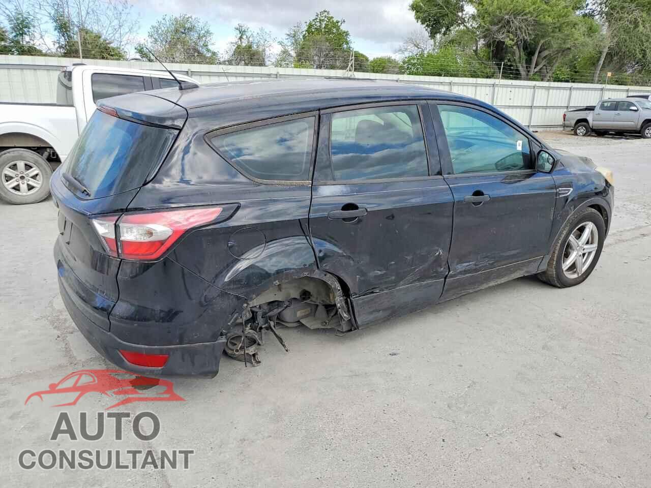 FORD ESCAPE 2017 - 1FMCU0F76HUD28268