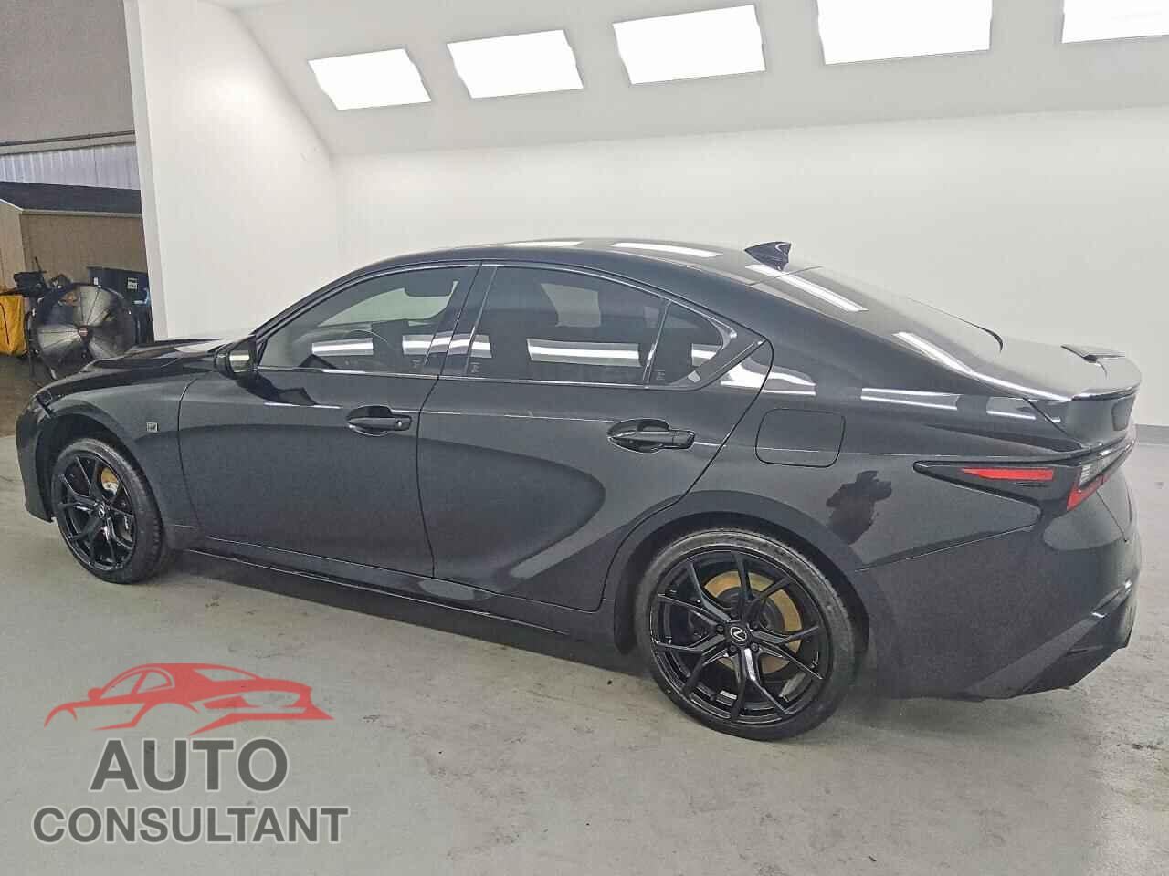 LEXUS IS 2025 - JTHAP1D29S5007499