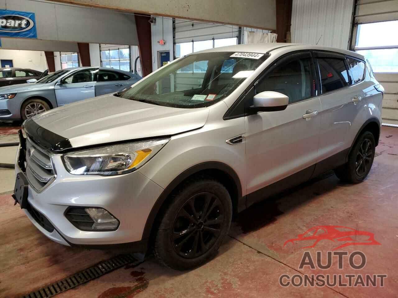 FORD ESCAPE 2017 - 1FMCU9GD4HUC20921