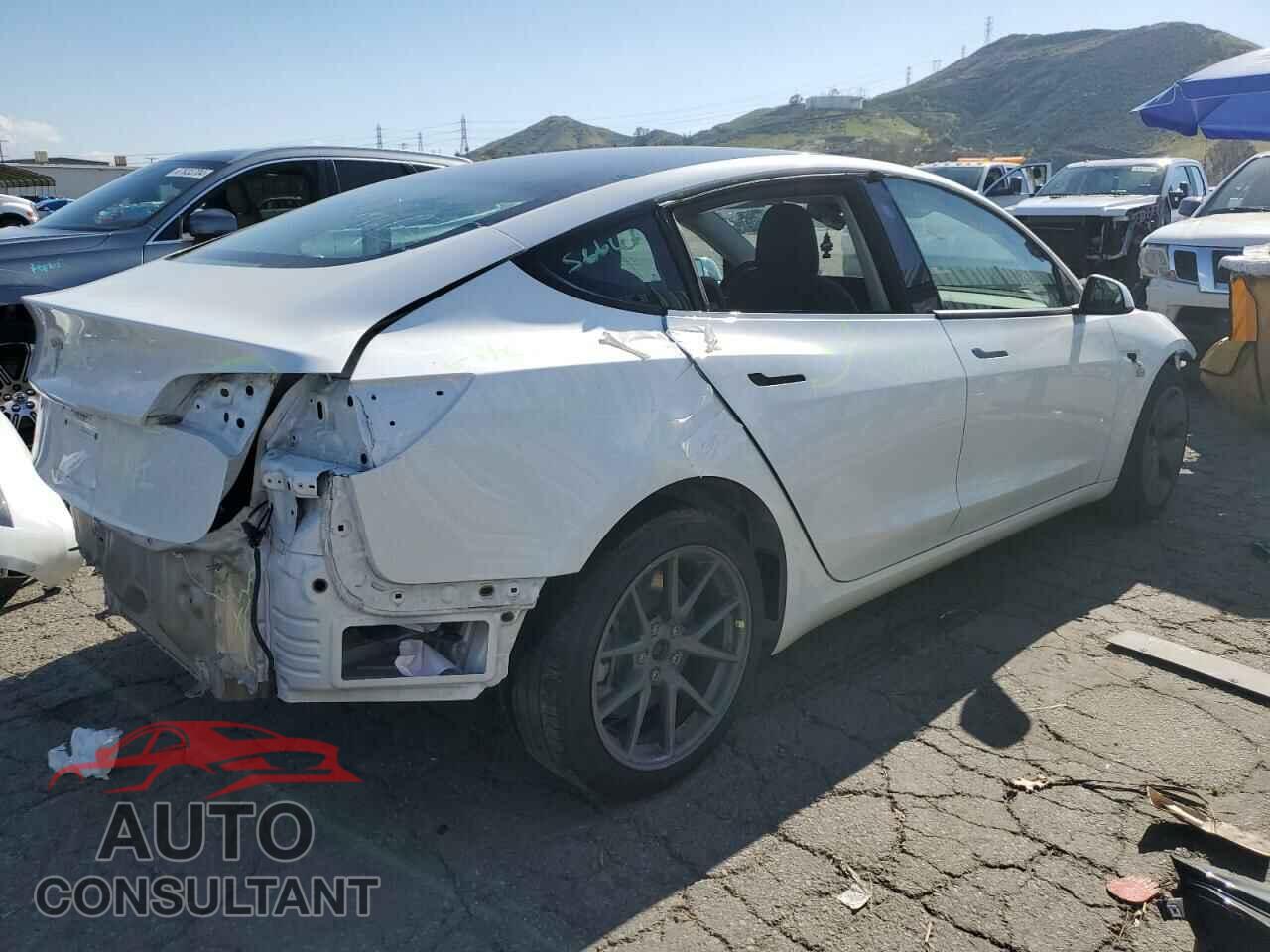 TESLA MODEL 3 2022 - 5YJ3E1EA2NF316689