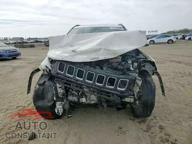 JEEP COMPASS 2018 - 3C4NJDBB2JT333149