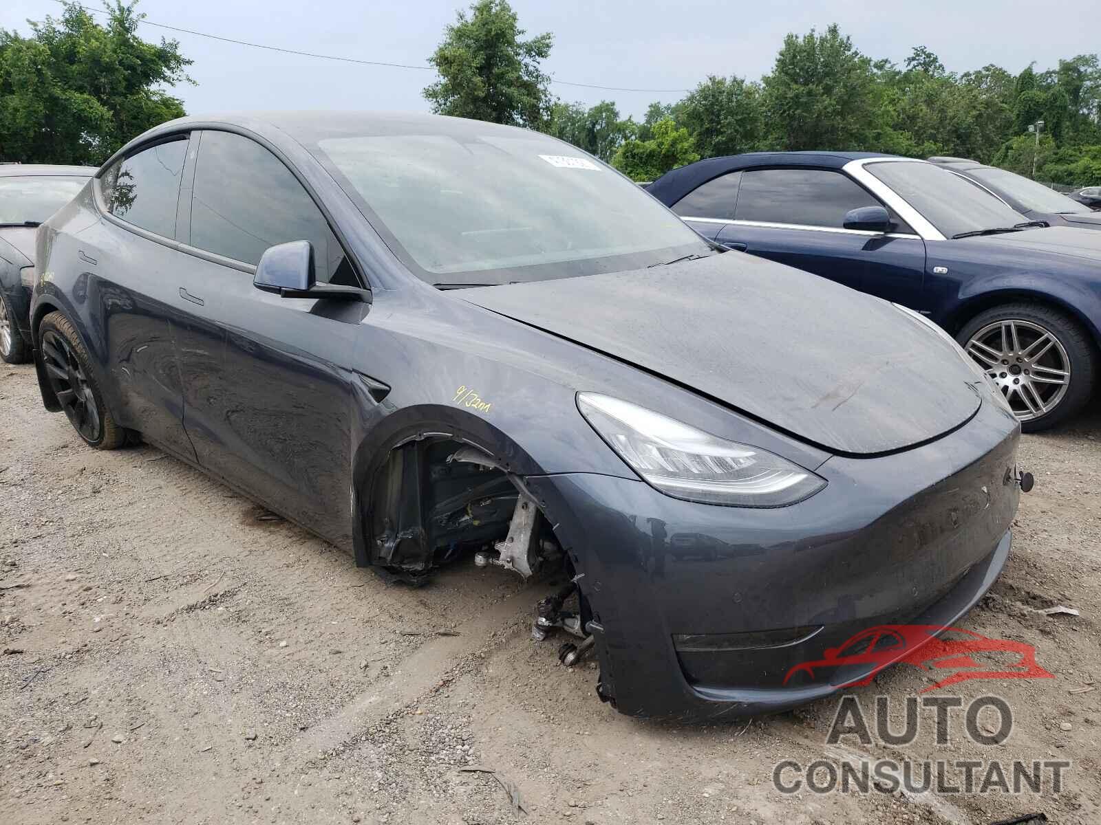 TESLA MODEL Y 2021 - 5YJYGDEE8MF084327
