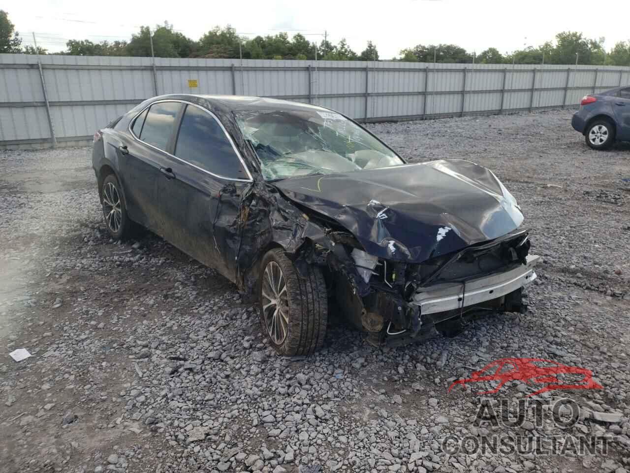 TOYOTA CAMRY 2018 - 4T1B11HK3JU670620