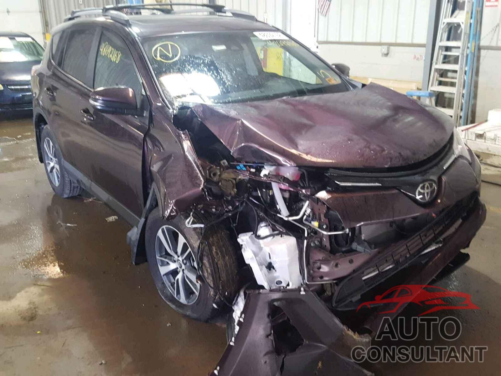 TOYOTA RAV4 XLE 2018 - 2T3RFREV4JW782380