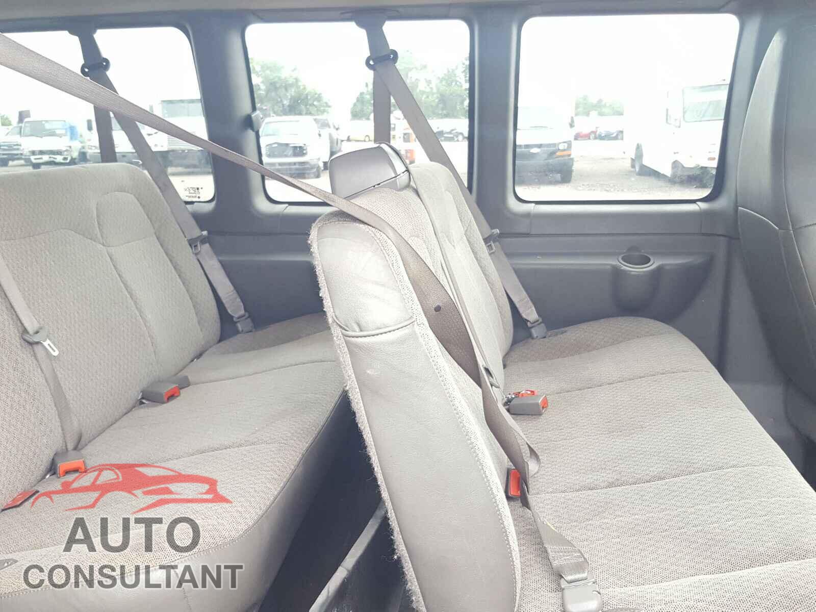 CHEVROLET EXPRESS 2017 - 1GAZGPFF5H1145458