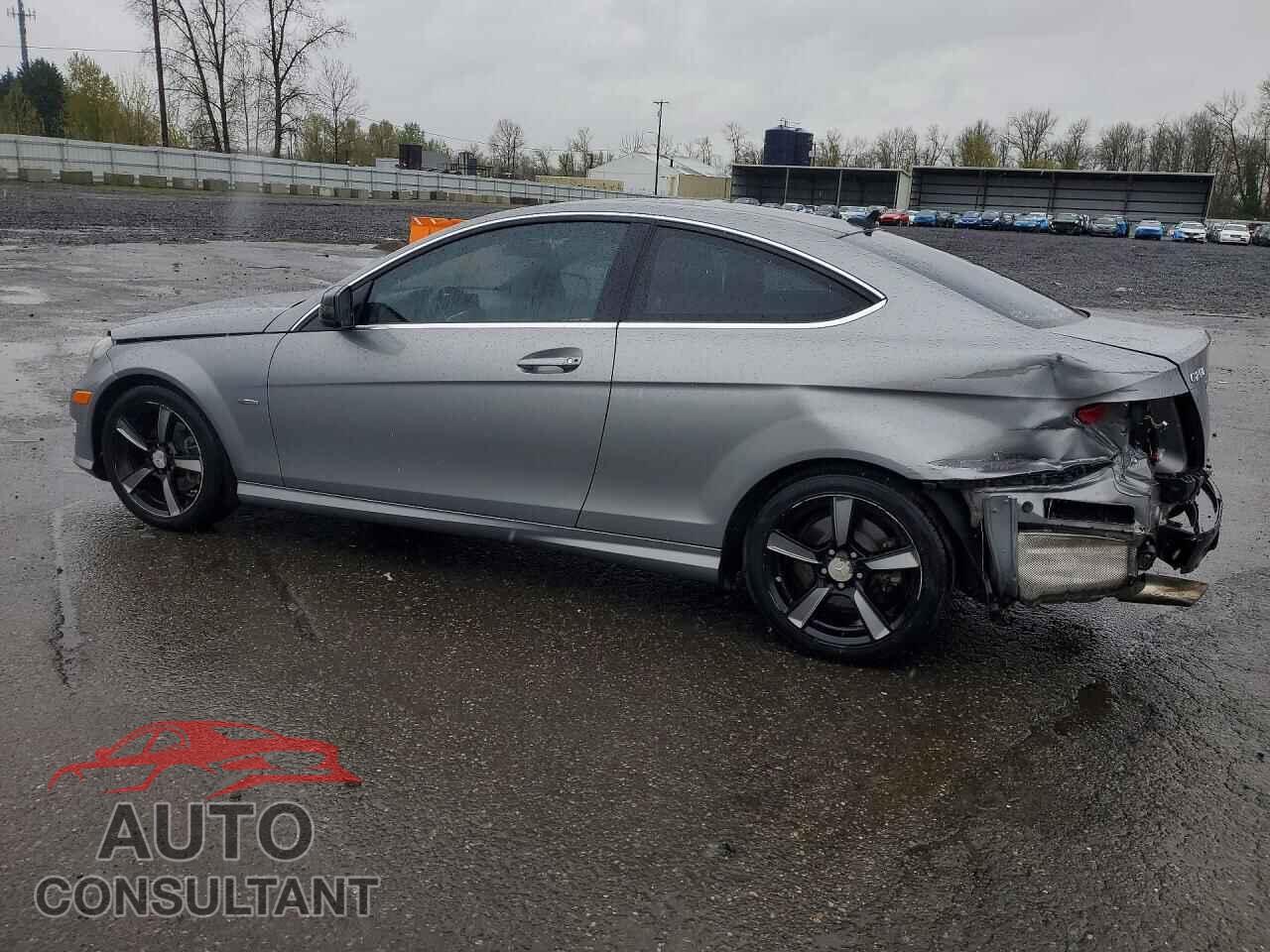 MERCEDES-BENZ C-CLASS 2012 - WDDGJ4HB7CF740032