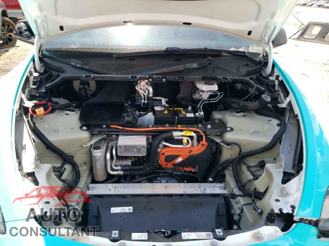 TESLA MODEL Y 2021 - 5YJYGDEFXMF261663