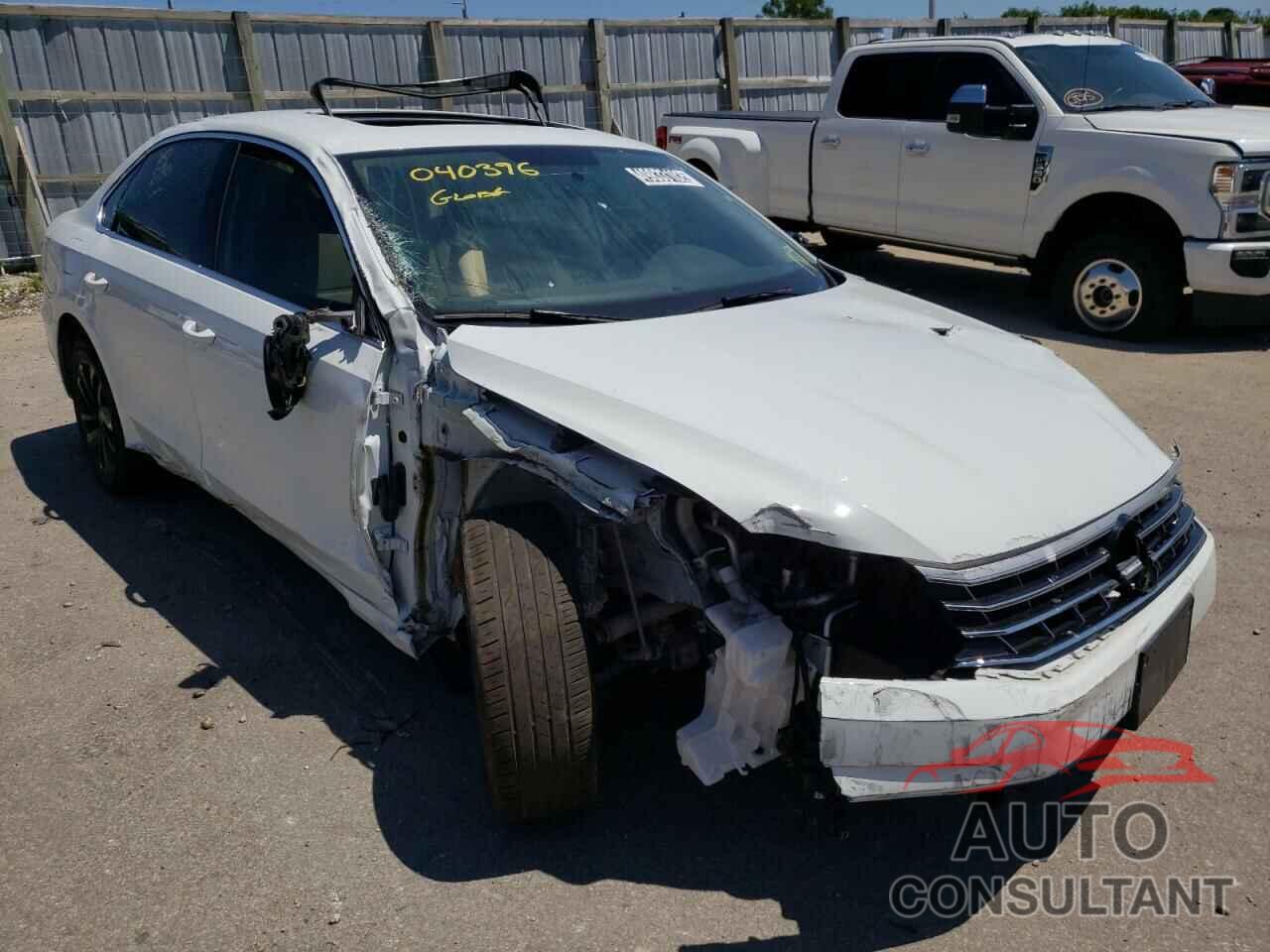 VOLKSWAGEN PASSAT 2018 - 1VWBA7A31JC040396