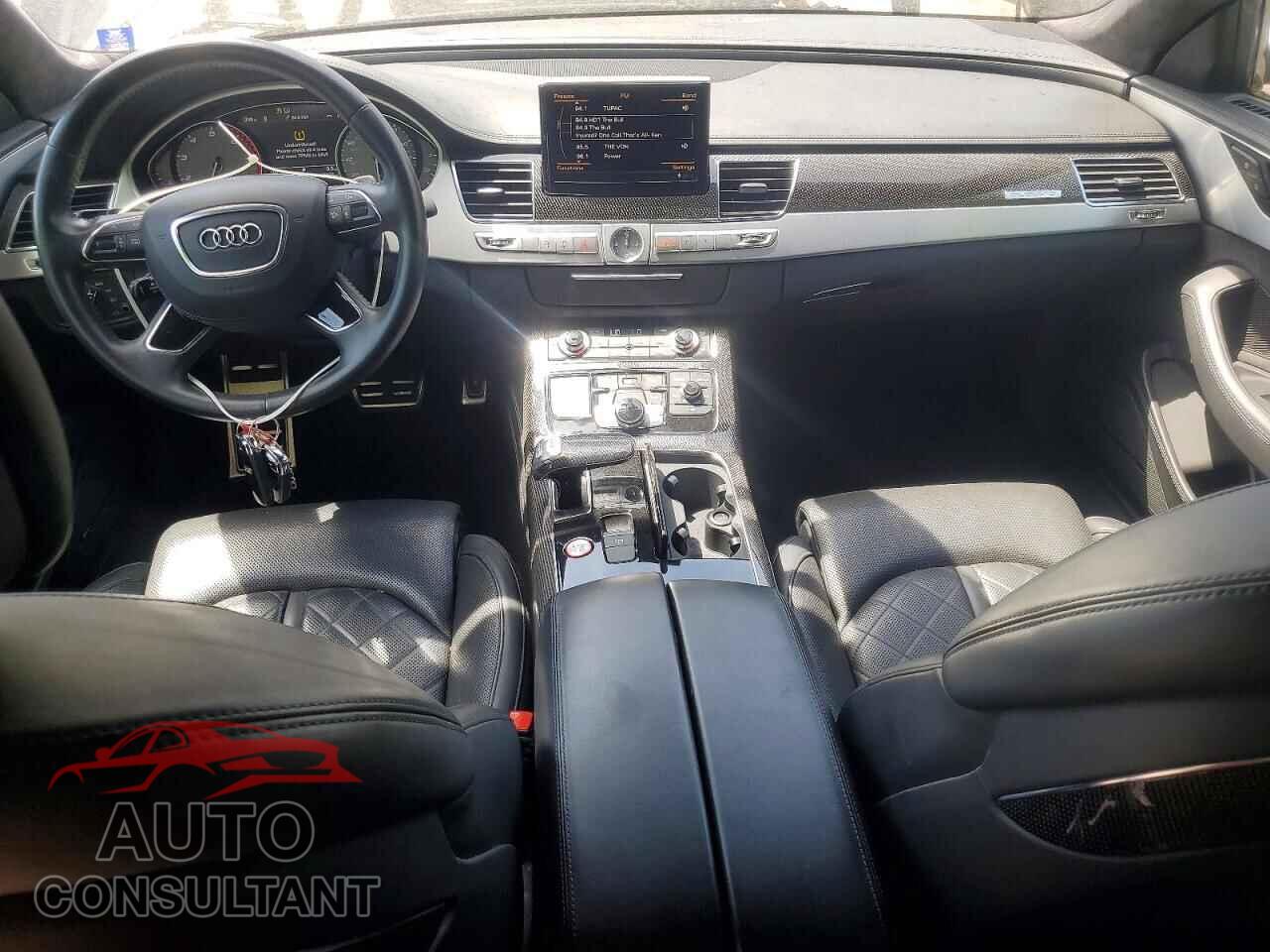 AUDI S8 2020 - WAUD2AFD2DN020235