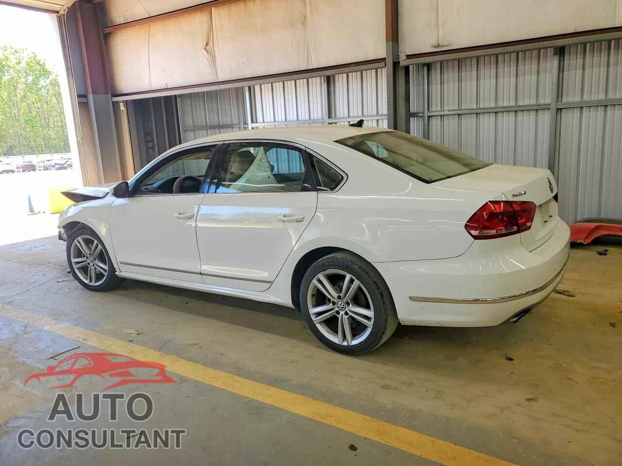 VOLKSWAGEN PASSAT 2012 - 1VWCM7A39CC012313