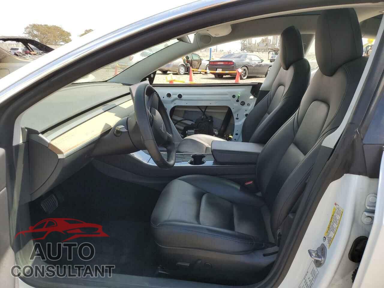 TESLA MODEL 3 2019 - 5YJ3E1EB4KF451841