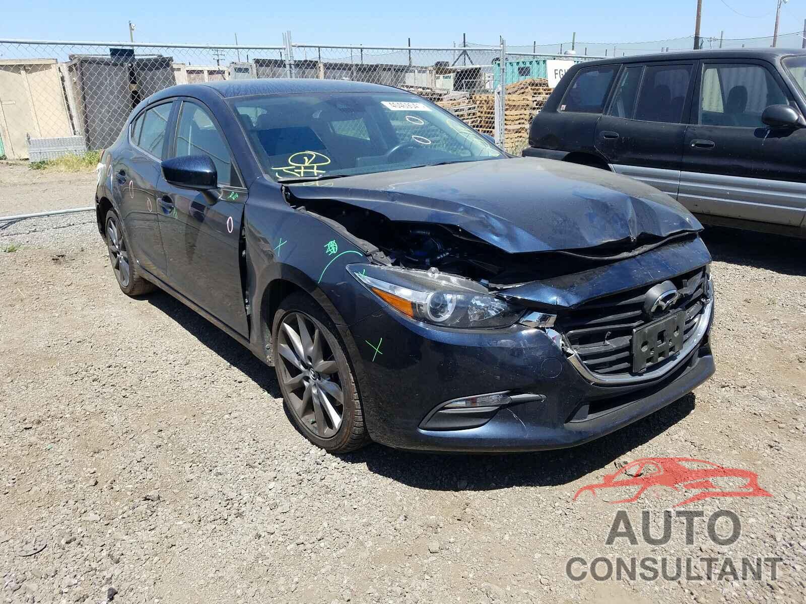 MAZDA 3 2018 - 3MZBN1L32JM192152