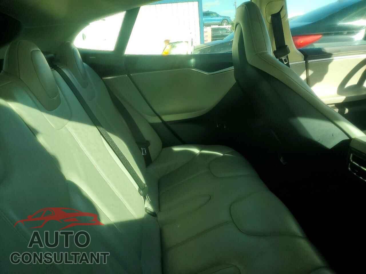 TESLA MODEL S 2012 - 5YJSA1DN7CFP02940