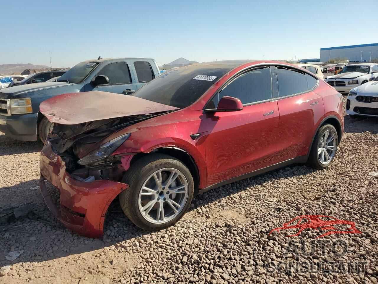 TESLA MODEL Y 2024 - 7SAYGDEDXRF077672