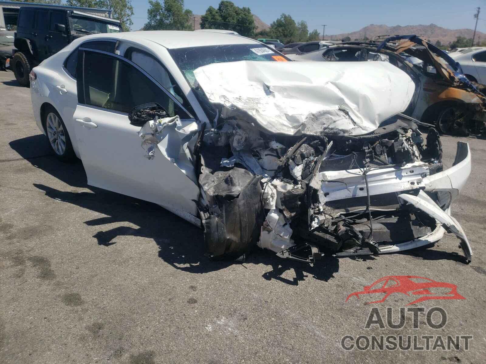 TOYOTA CAMRY 2018 - JTNB11HKXJ3072272