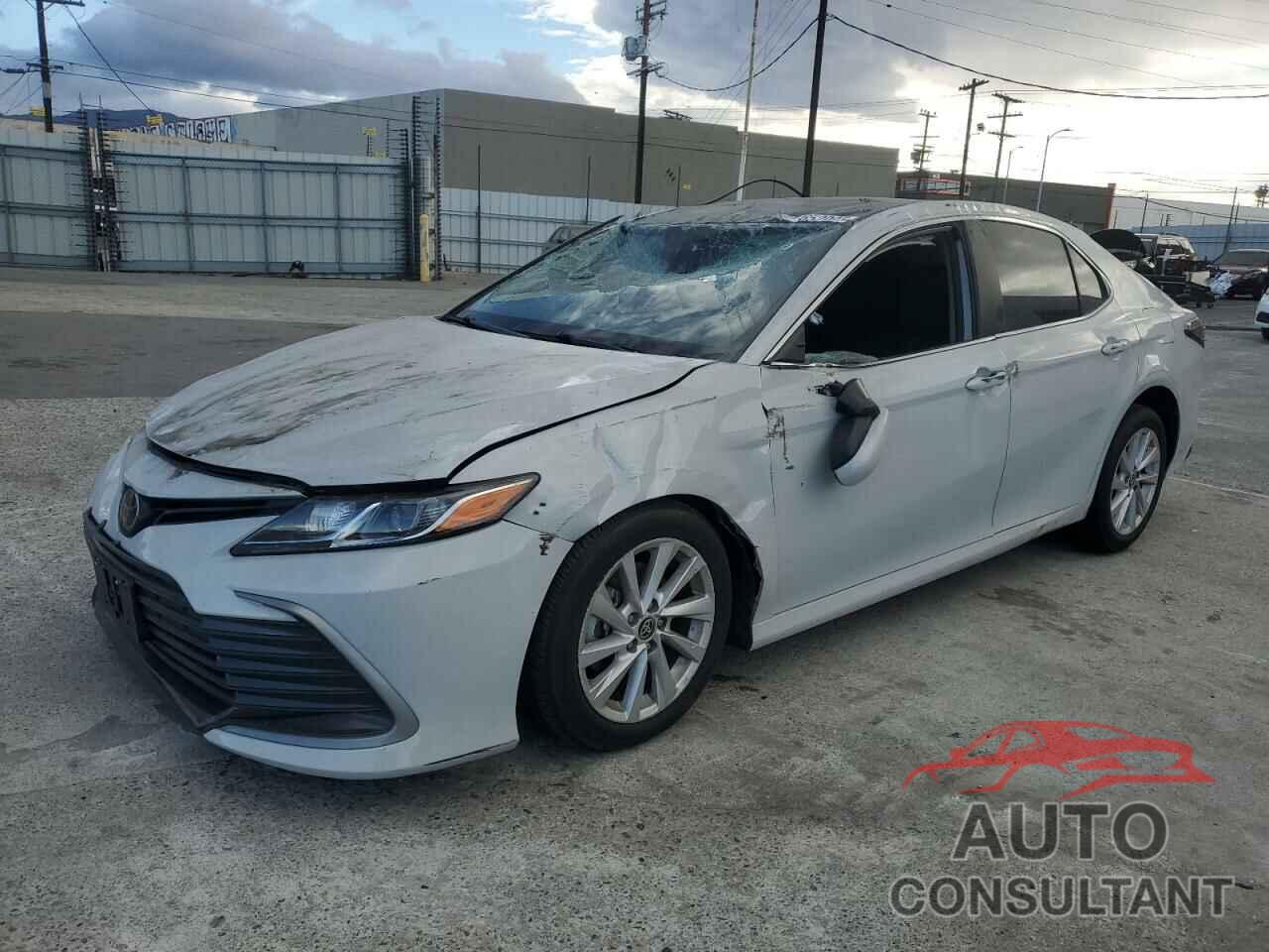 TOYOTA CAMRY 2022 - 4T1C11AK4NU067759