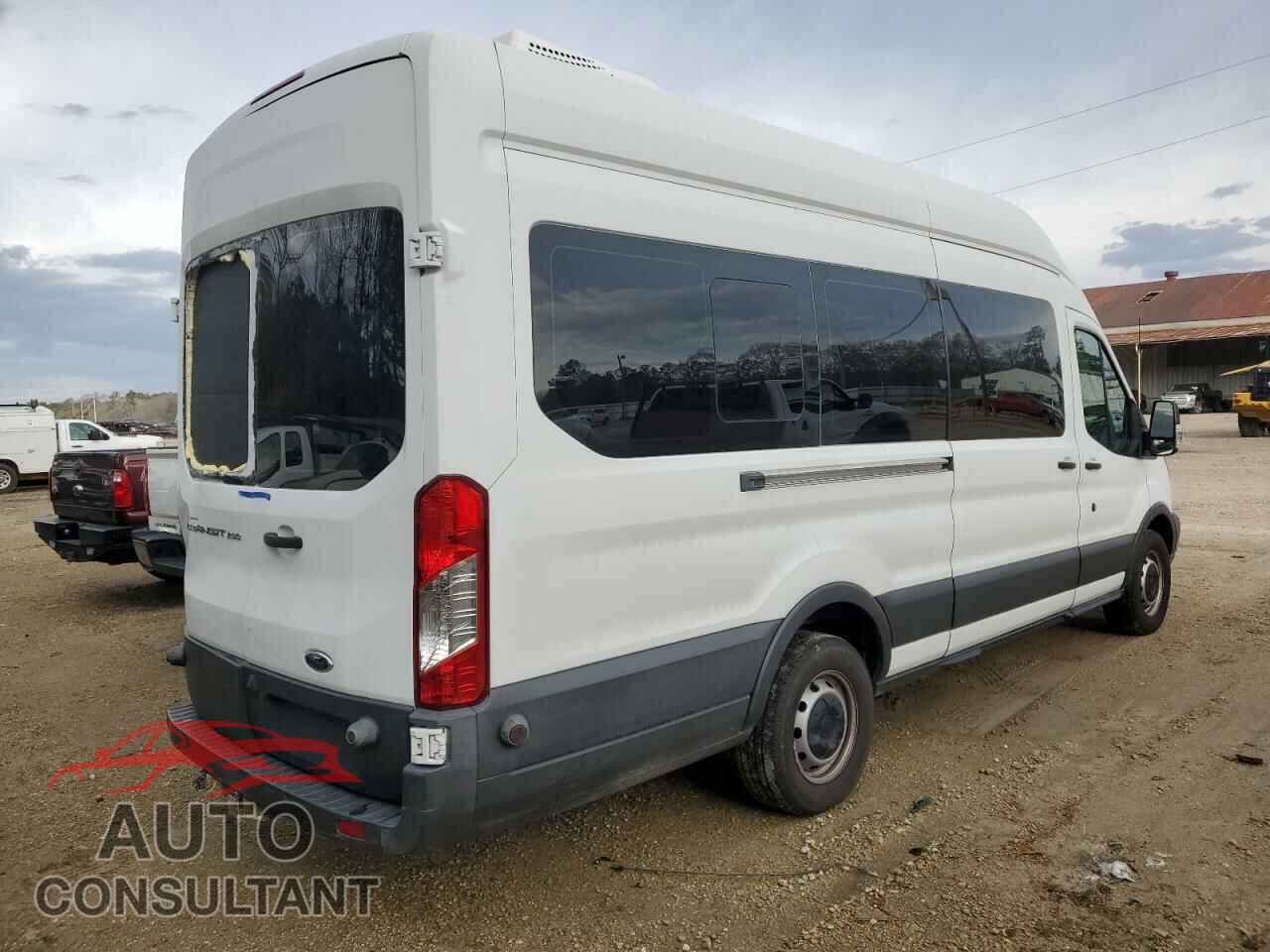 FORD TRANSIT 2017 - 1FTYR3XM6HKB45840