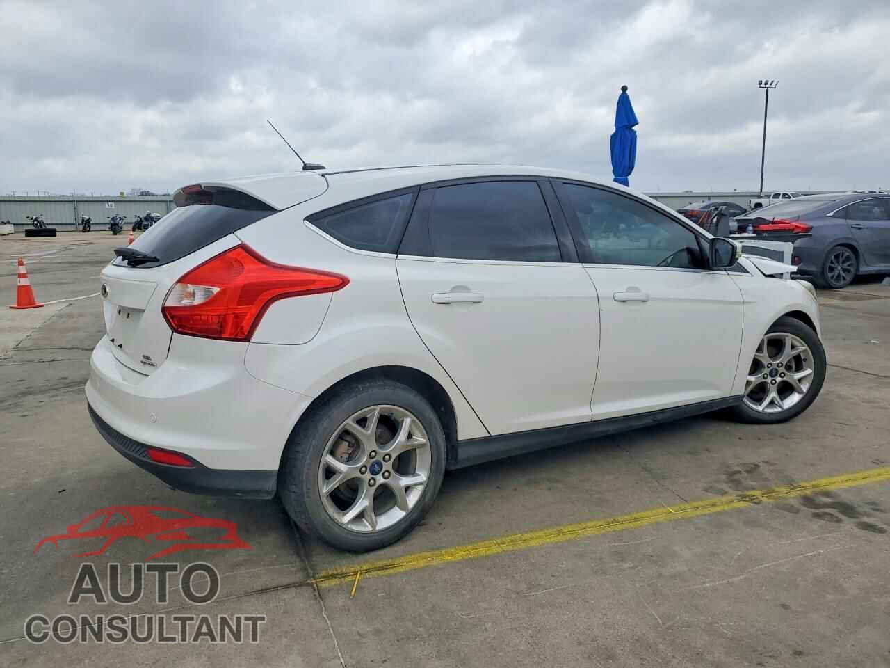 FORD FOCUS 2012 - 1FAHP3M26CL449347